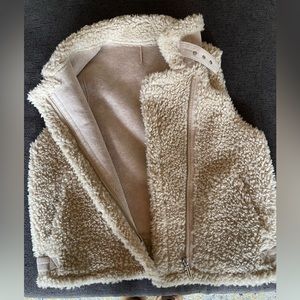 Moto Sherpa vest
